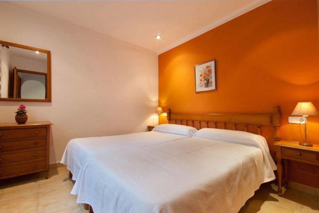 Pinos Altos Apartments Cala de Sant Vicenc エクステリア 写真