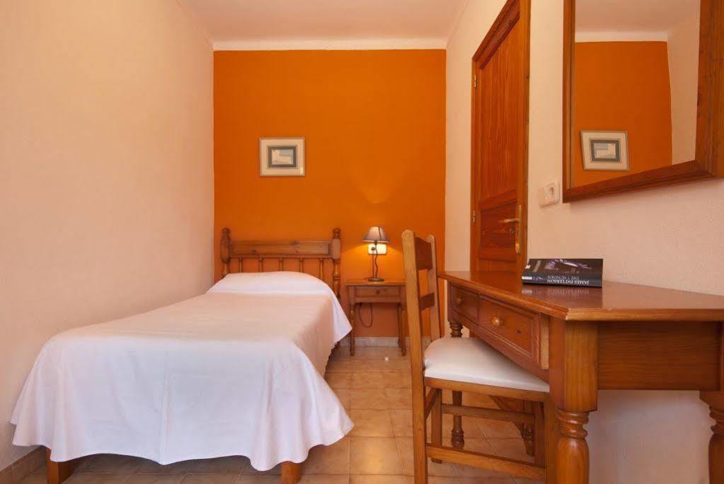 Pinos Altos Apartments Cala de Sant Vicenc エクステリア 写真